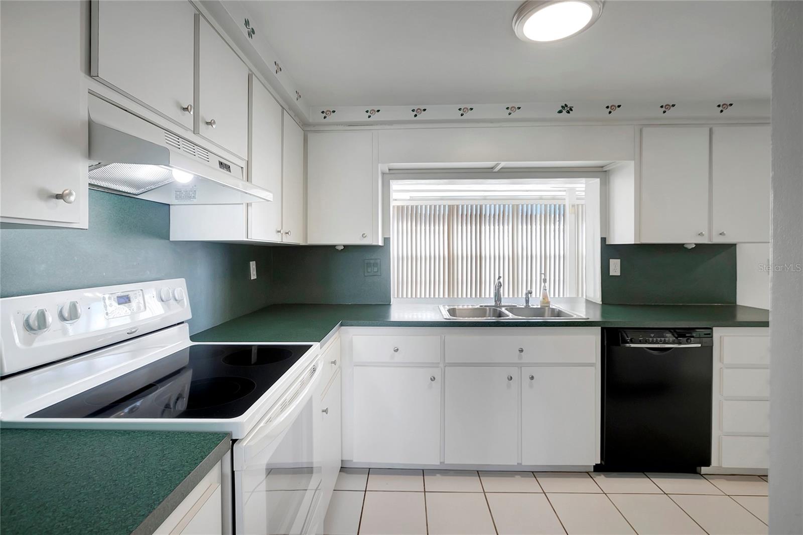 Image 7 of 21 For 4124 Claremont Drive