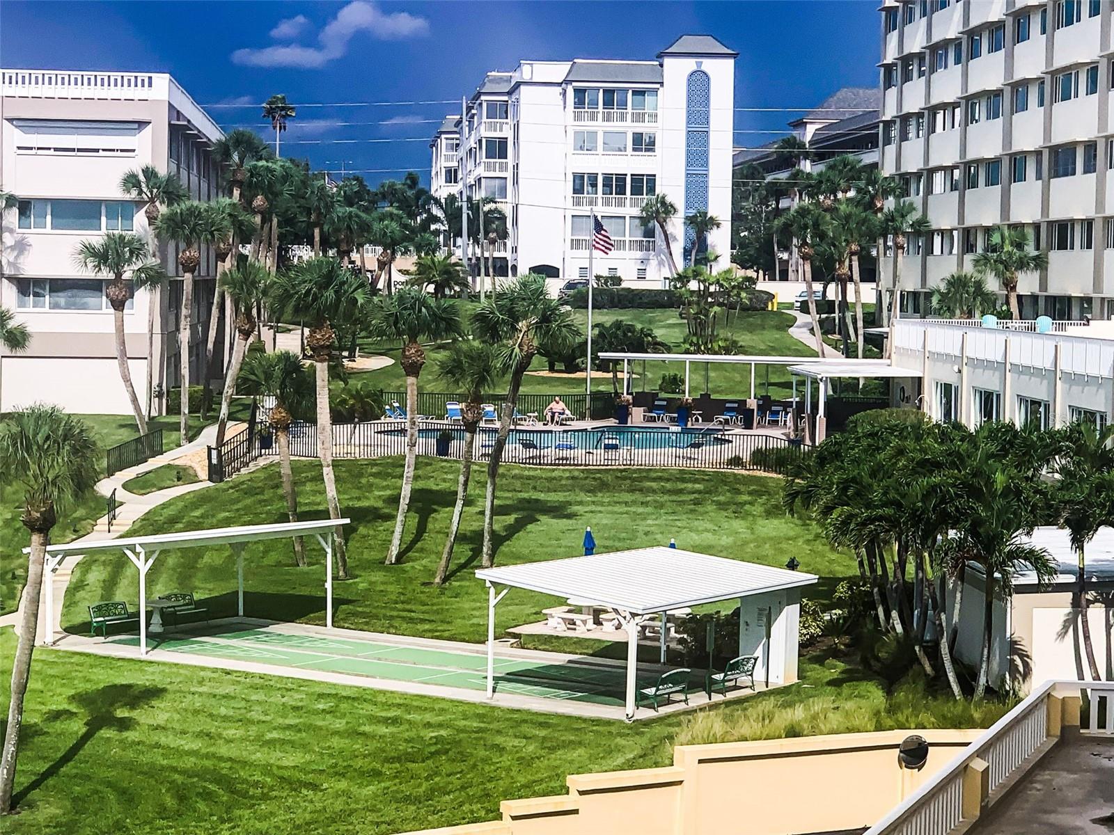 Image 20 of 51 For 100 Bluff View Drive 306c