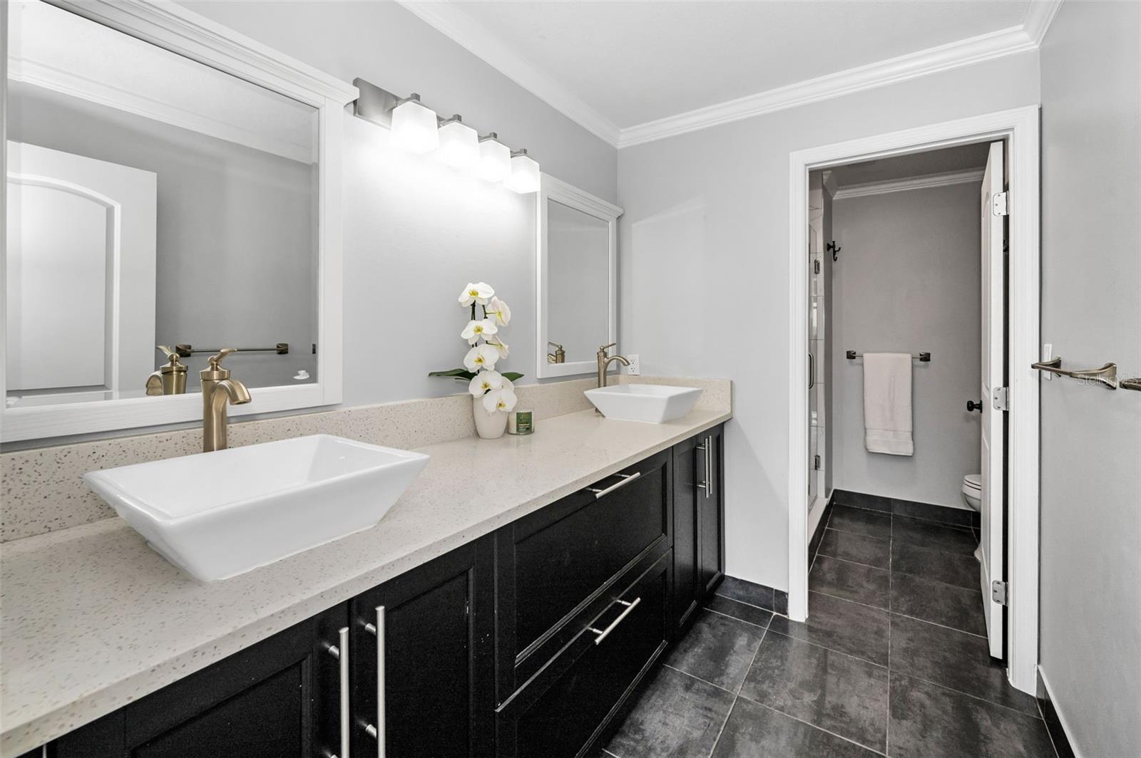 Image 22 of 51 For 100 Bluff View Drive 306c