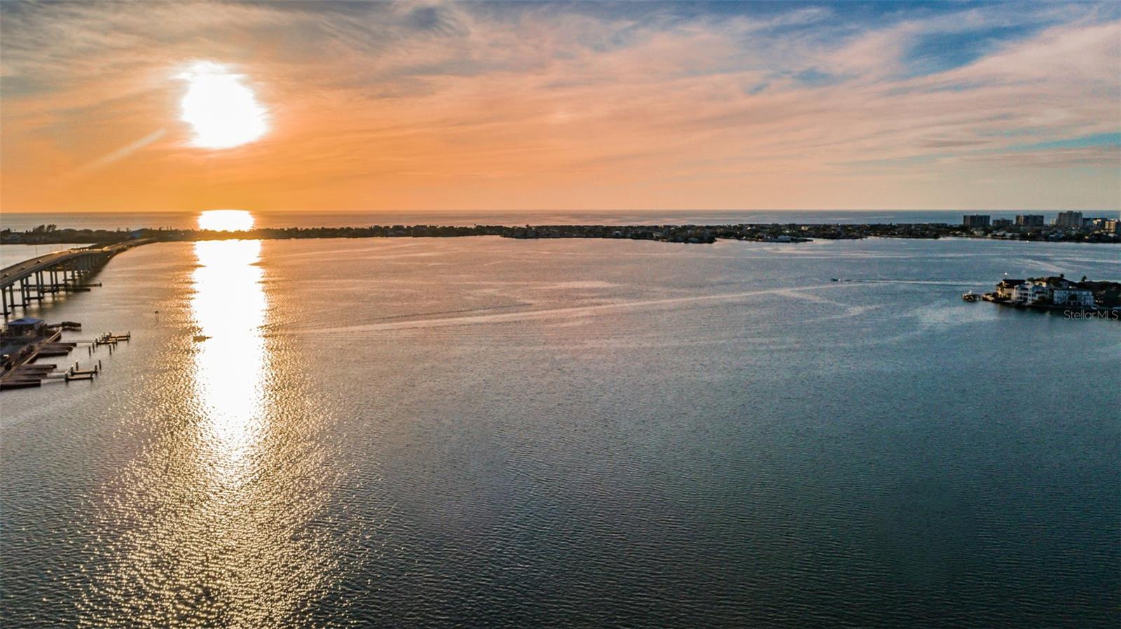 Image 38 of 51 For 100 Bluff View Drive 306c