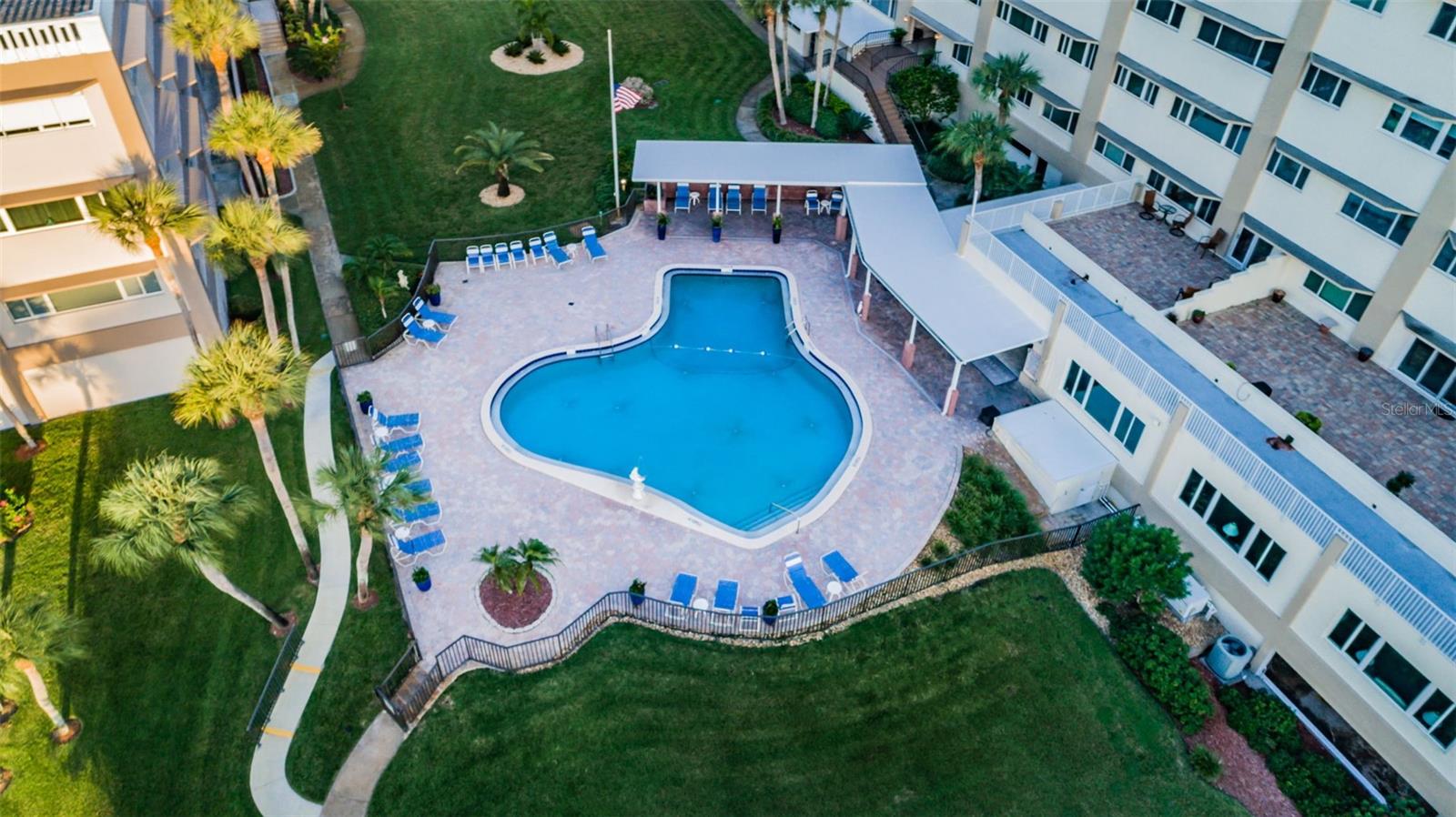 Image 42 of 51 For 100 Bluff View Drive 306c