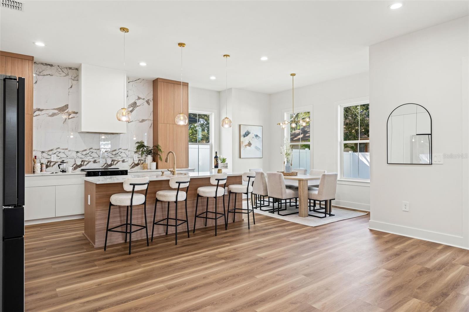 Image 10 of 51 For 10194 Hodson Place