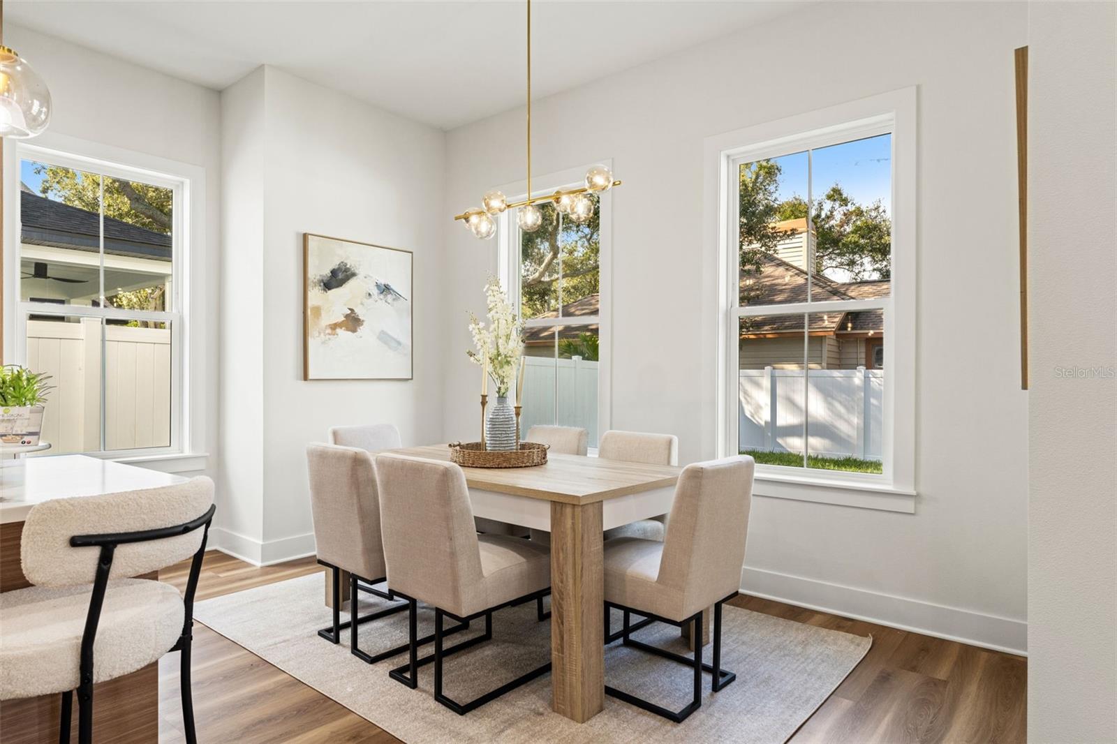 Image 15 of 51 For 10194 Hodson Place