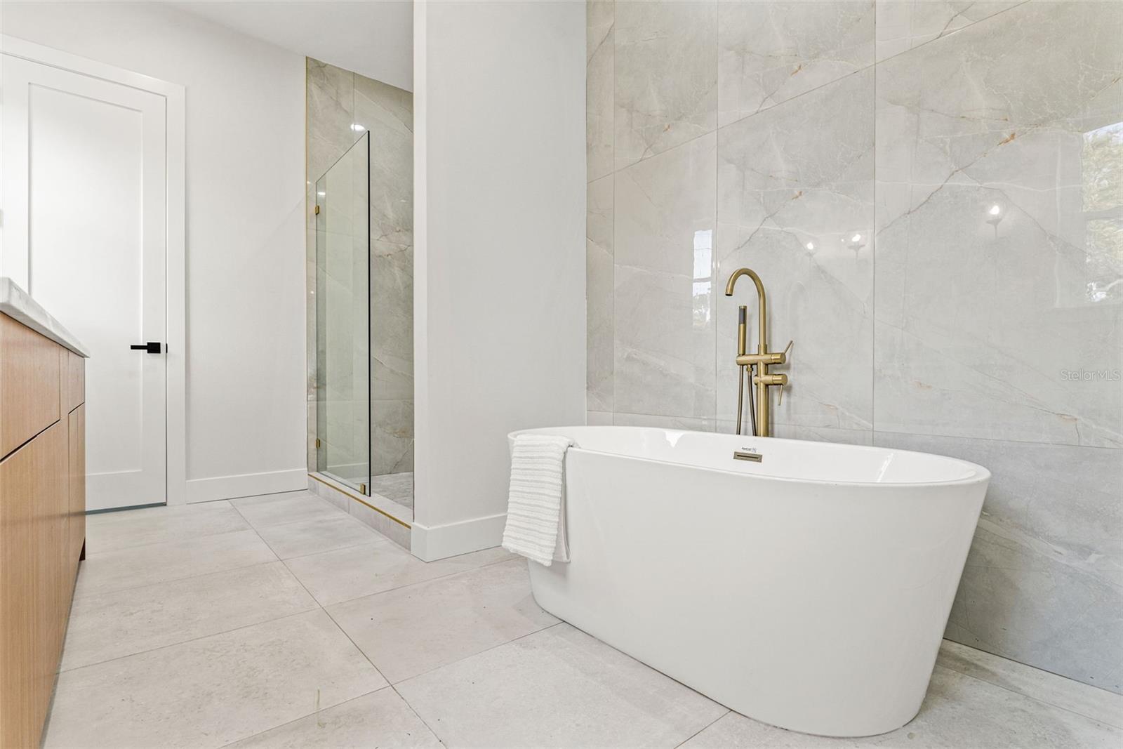 Image 21 of 51 For 10194 Hodson Place