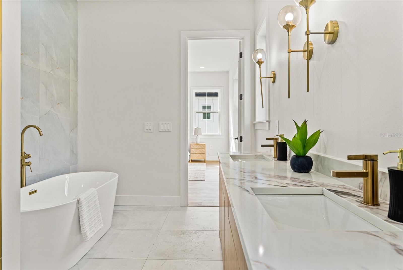 Image 22 of 51 For 10194 Hodson Place