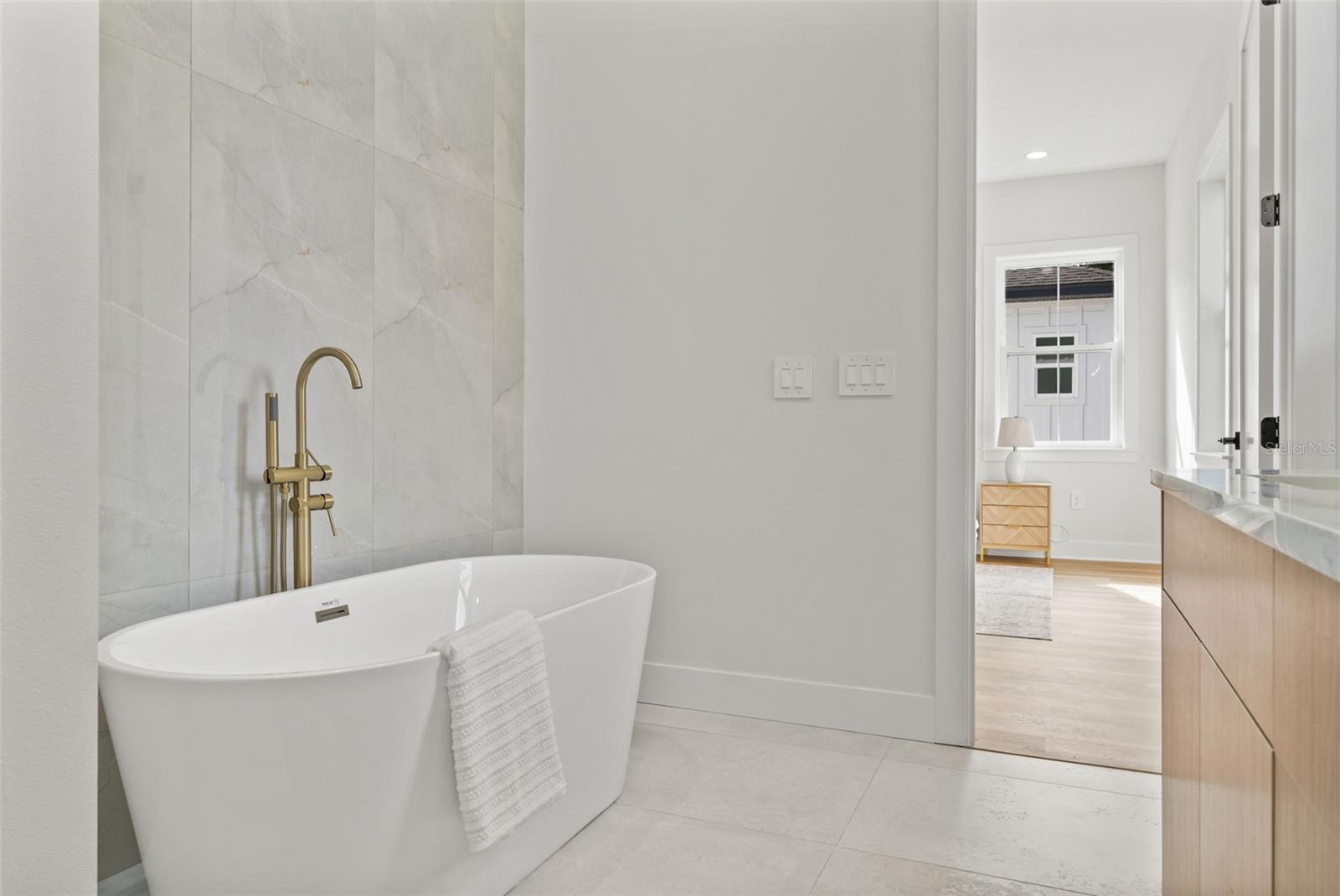 Image 25 of 51 For 10194 Hodson Place