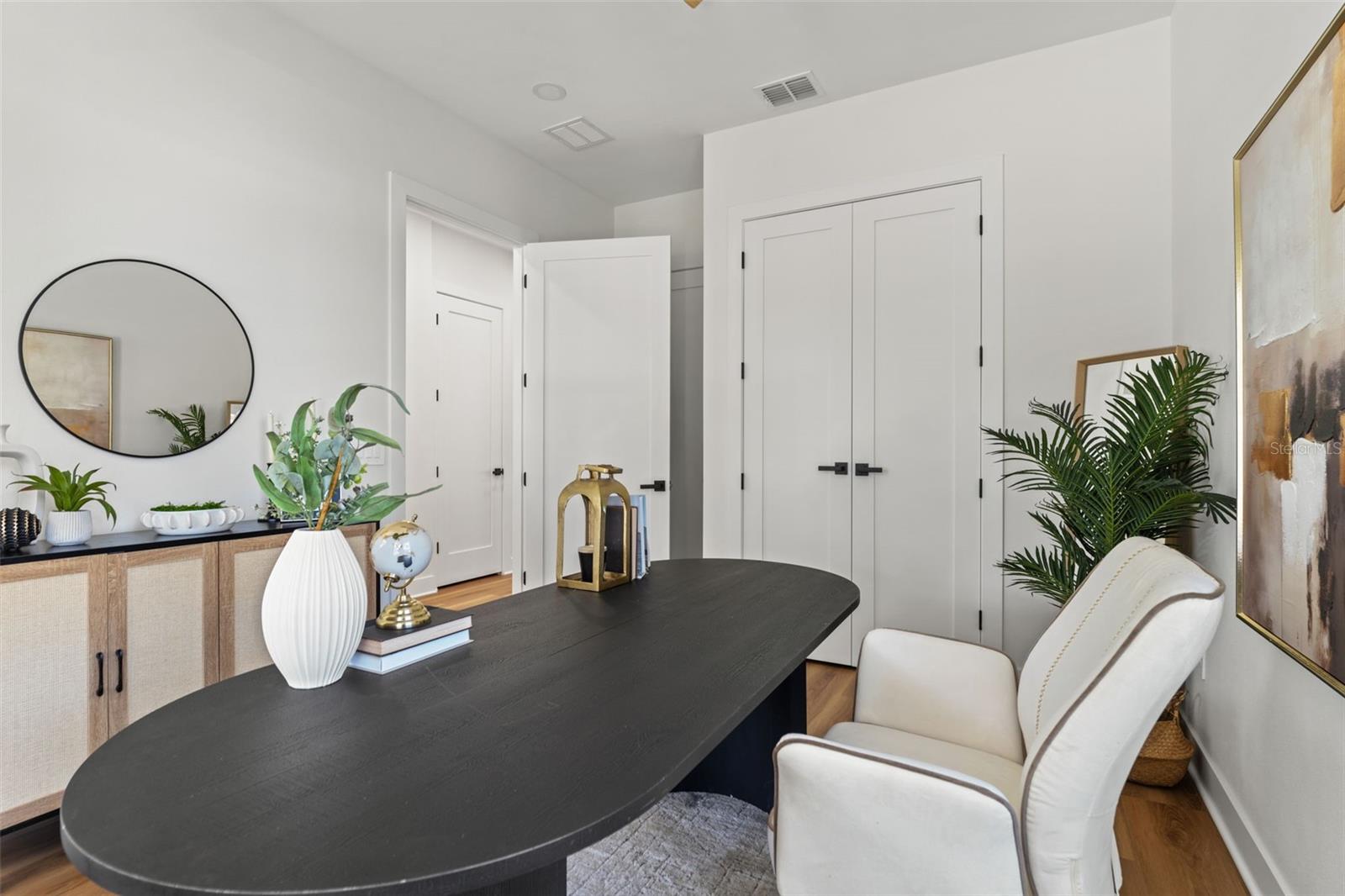 Image 29 of 51 For 10194 Hodson Place