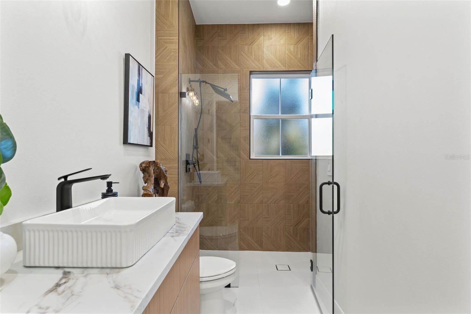 Image 31 of 51 For 10194 Hodson Place