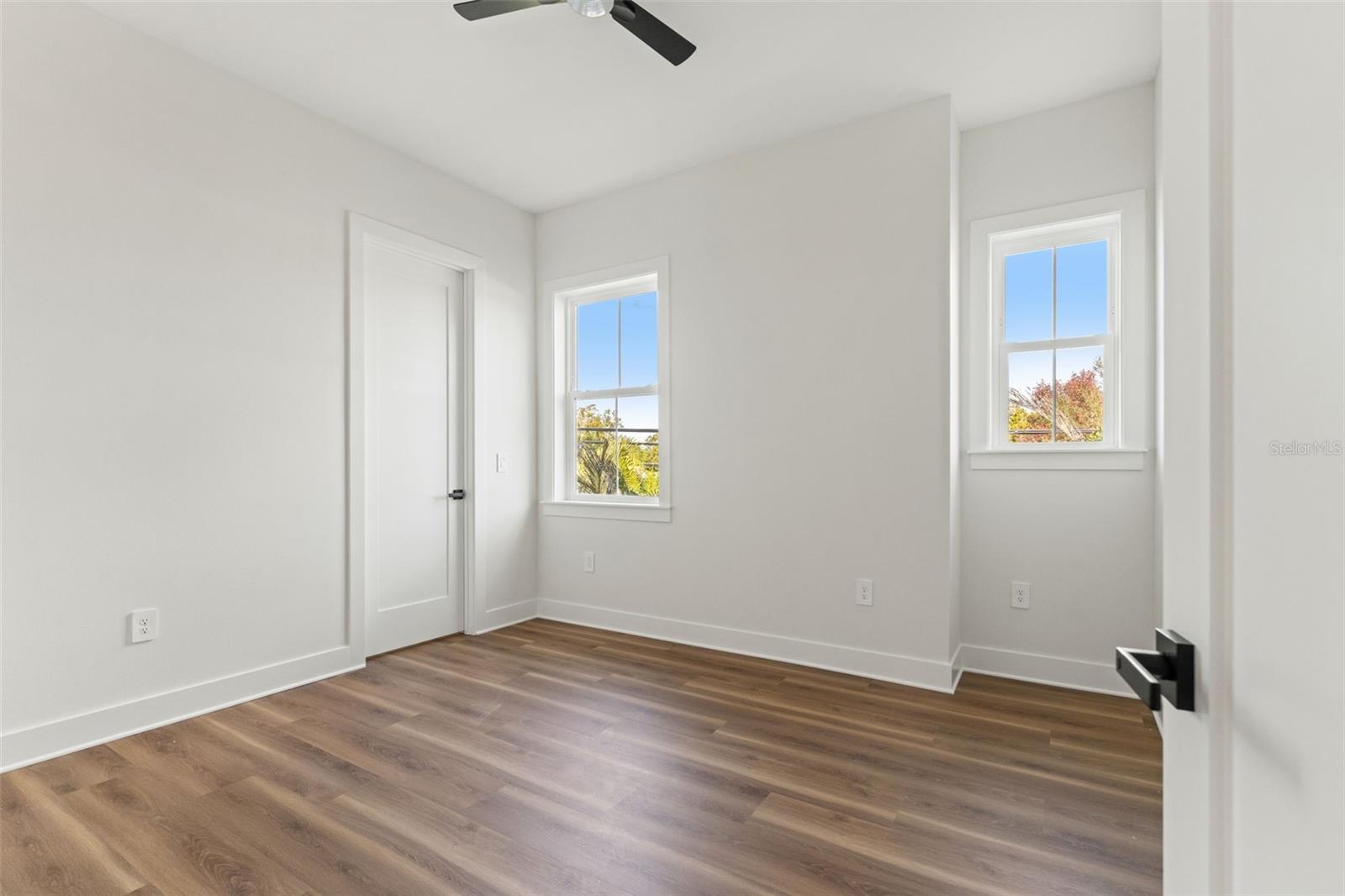 Image 41 of 51 For 10194 Hodson Place