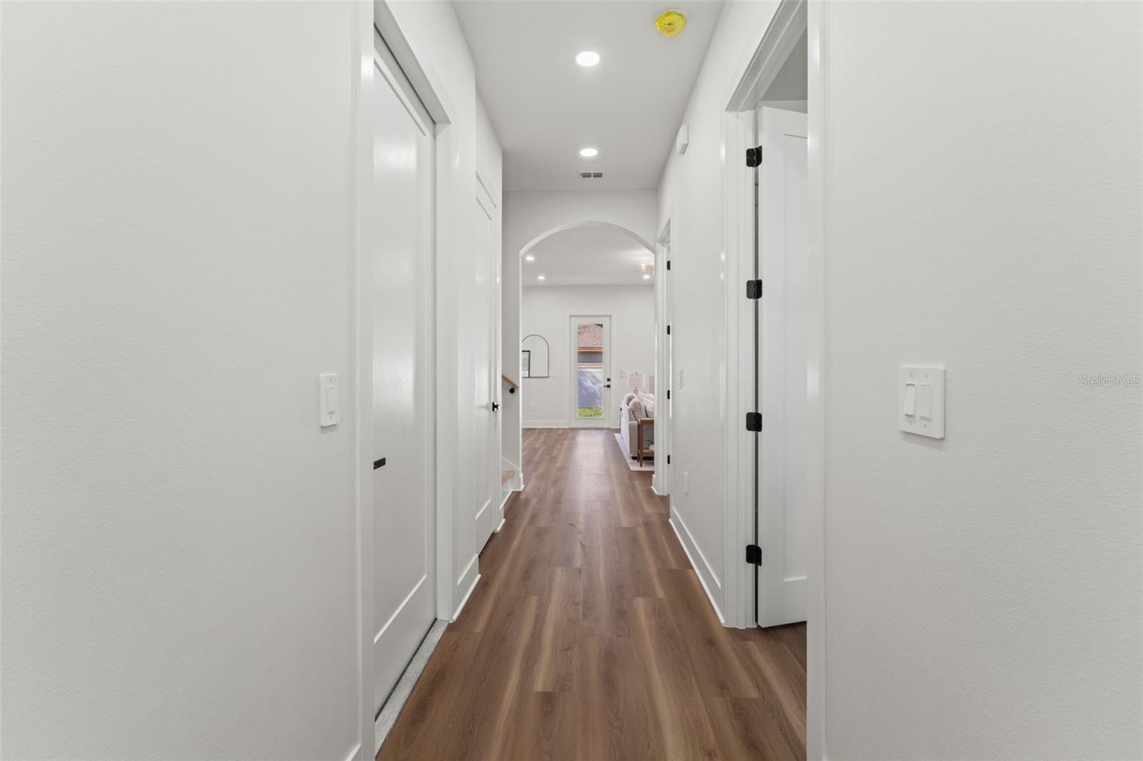 Image 46 of 51 For 10194 Hodson Place