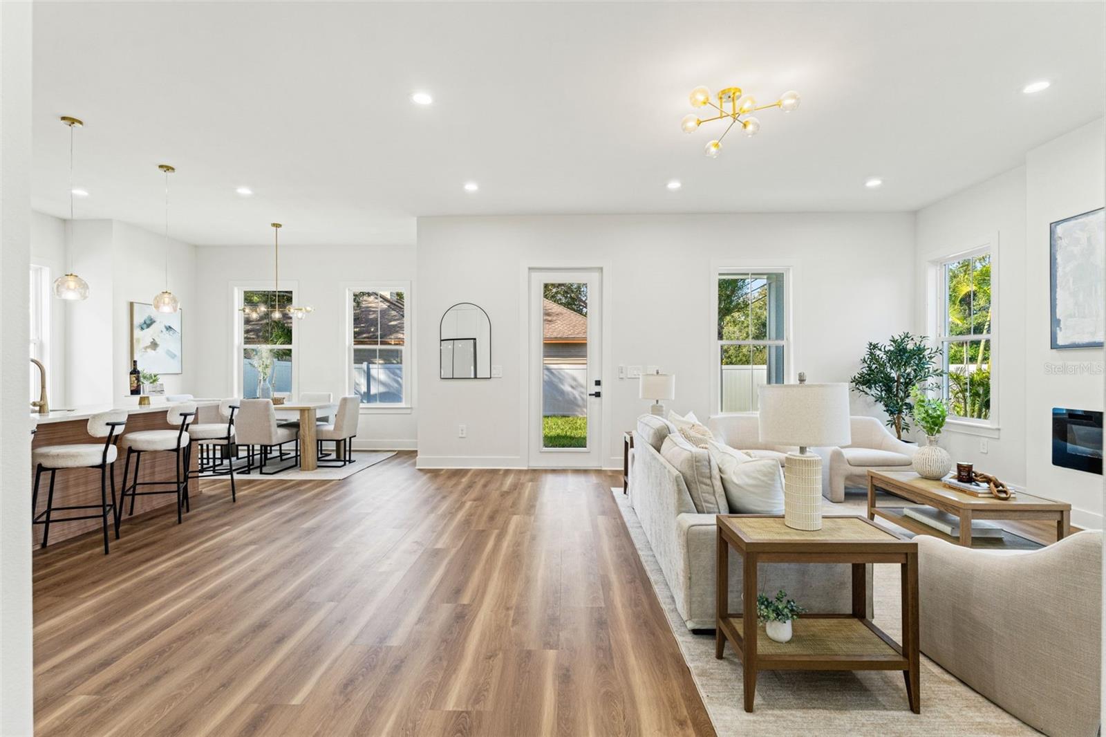 Image 8 of 51 For 10194 Hodson Place