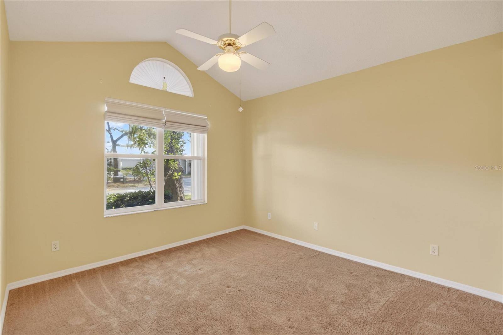 Image 23 of 51 For 1111 Golfview Woods Drive 1111