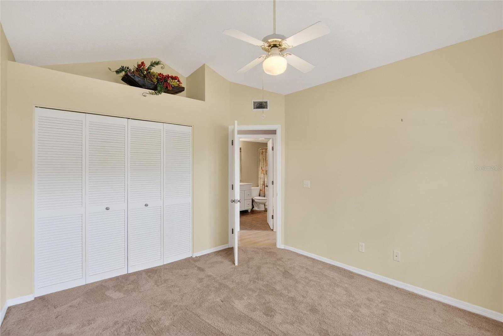 Image 25 of 51 For 1111 Golfview Woods Drive 1111