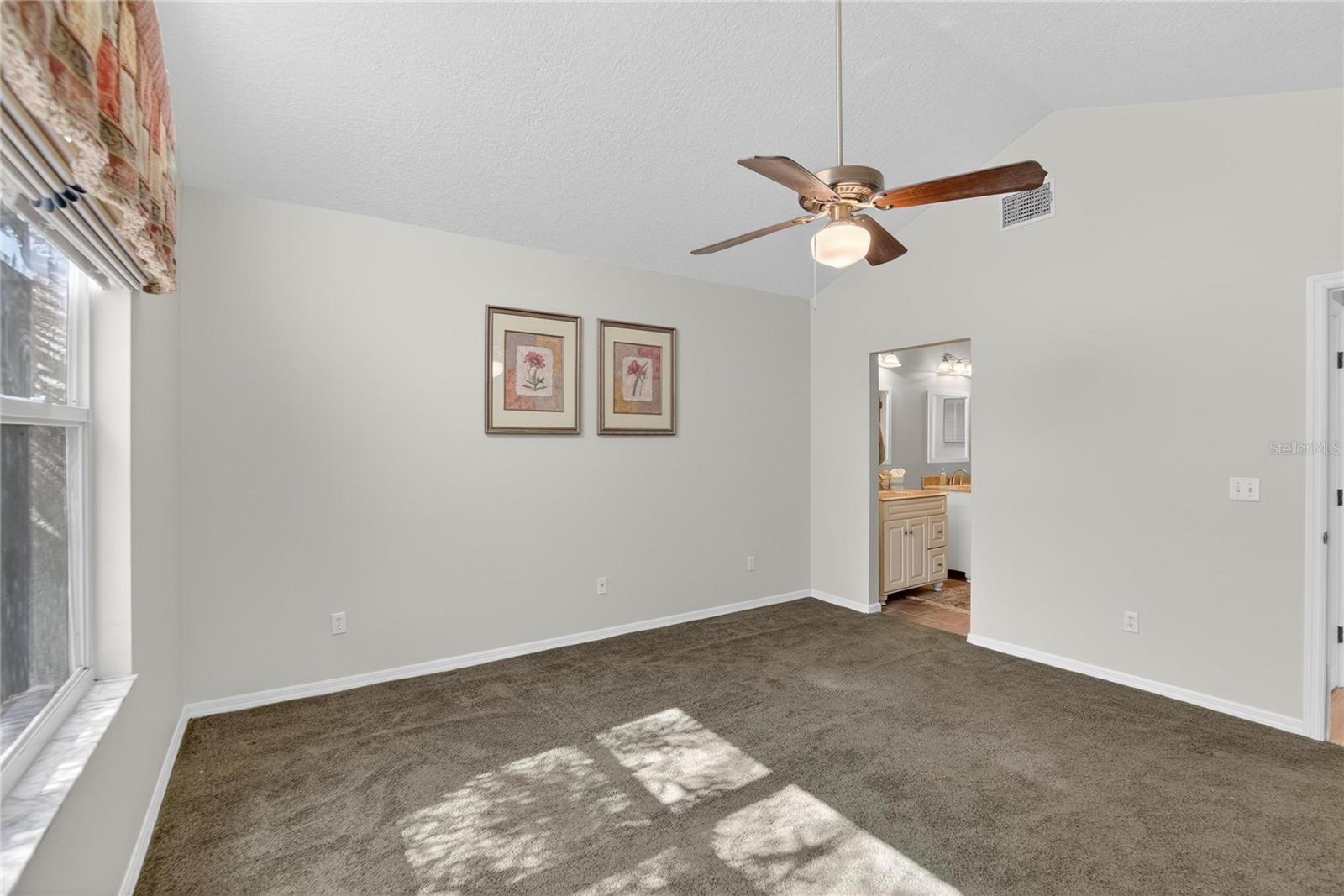 Image 34 of 51 For 1111 Golfview Woods Drive 1111