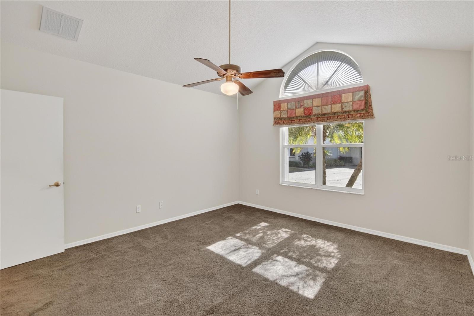 Image 36 of 51 For 1111 Golfview Woods Drive 1111