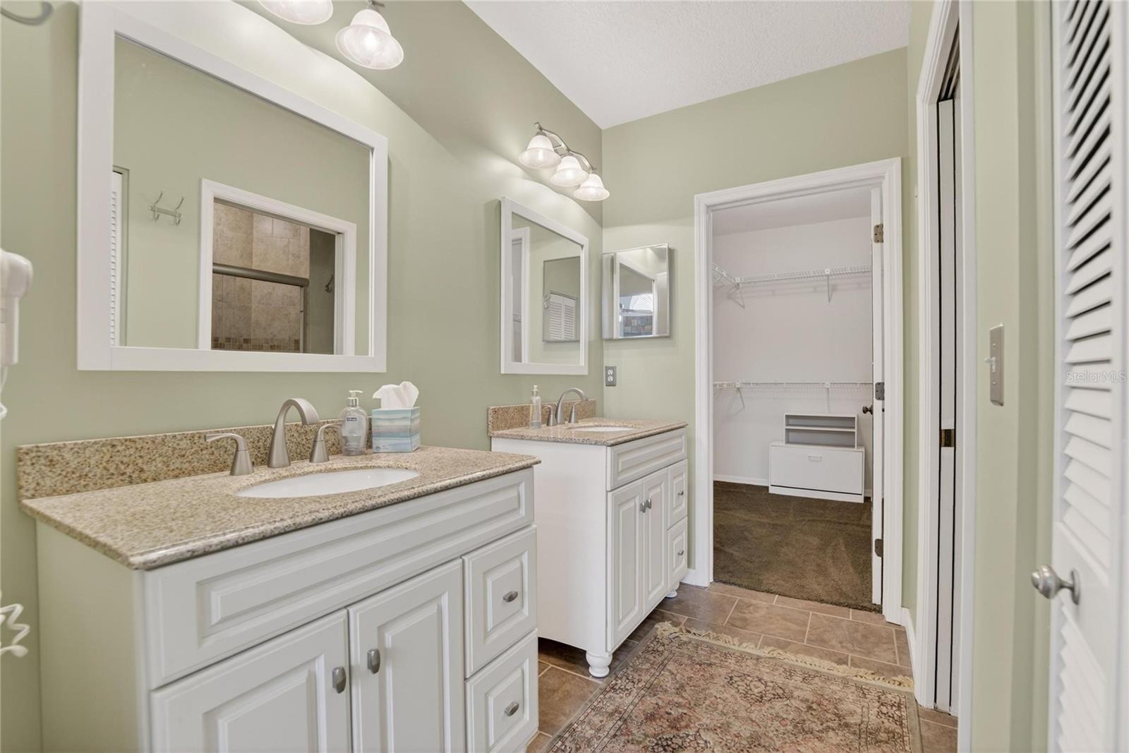 Image 37 of 51 For 1111 Golfview Woods Drive 1111