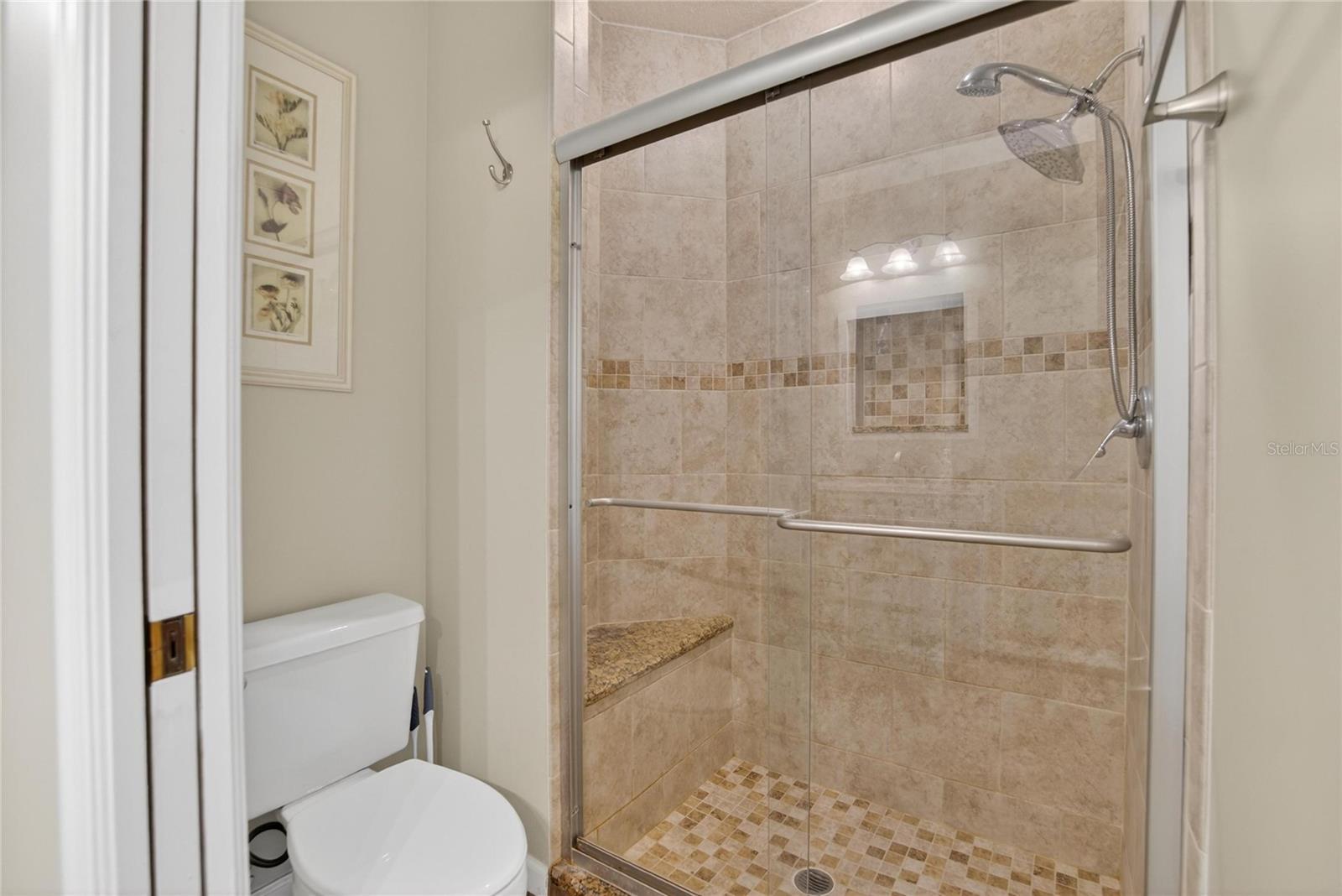 Image 39 of 51 For 1111 Golfview Woods Drive 1111