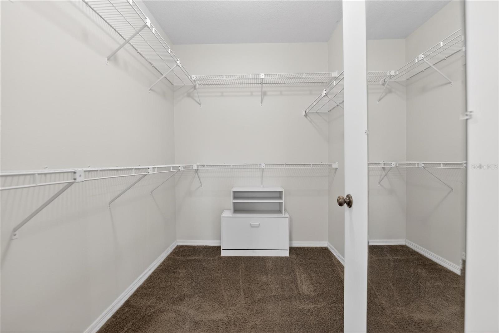 Image 40 of 51 For 1111 Golfview Woods Drive 1111