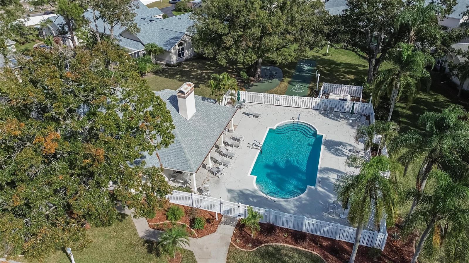 Image 44 of 51 For 1111 Golfview Woods Drive 1111