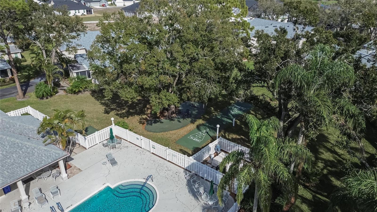 Image 45 of 51 For 1111 Golfview Woods Drive 1111