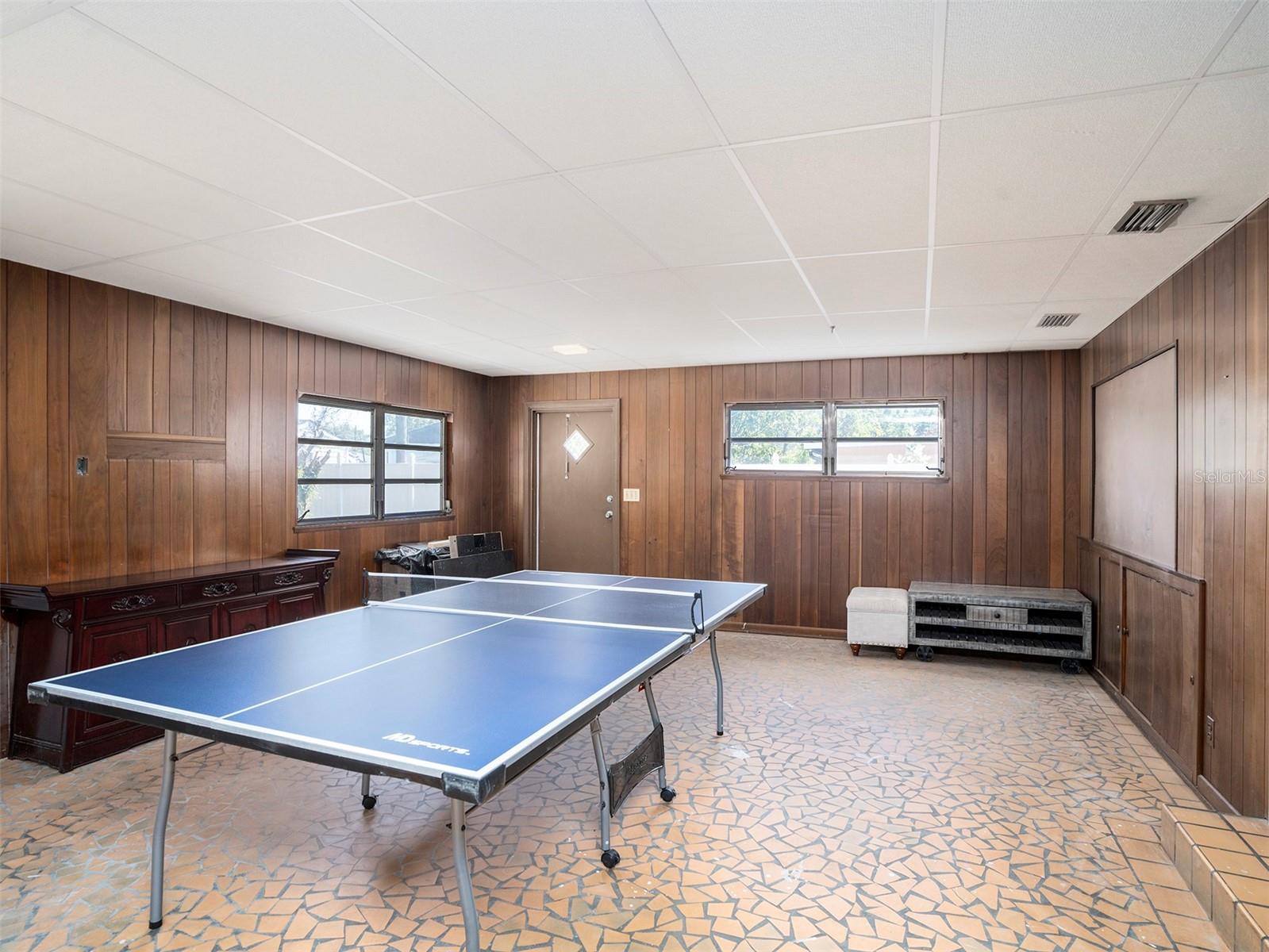 Image 13 of 25 For 4713 Rome Avenue