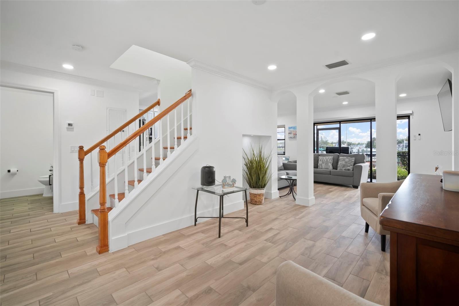 Image 11 of 84 For 634 Yardarm Drive