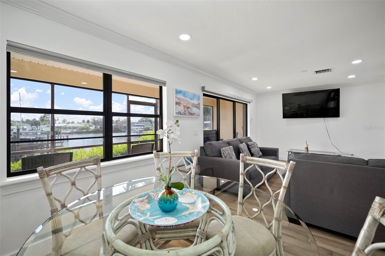 Image 21 of 84 For 634 Yardarm Drive