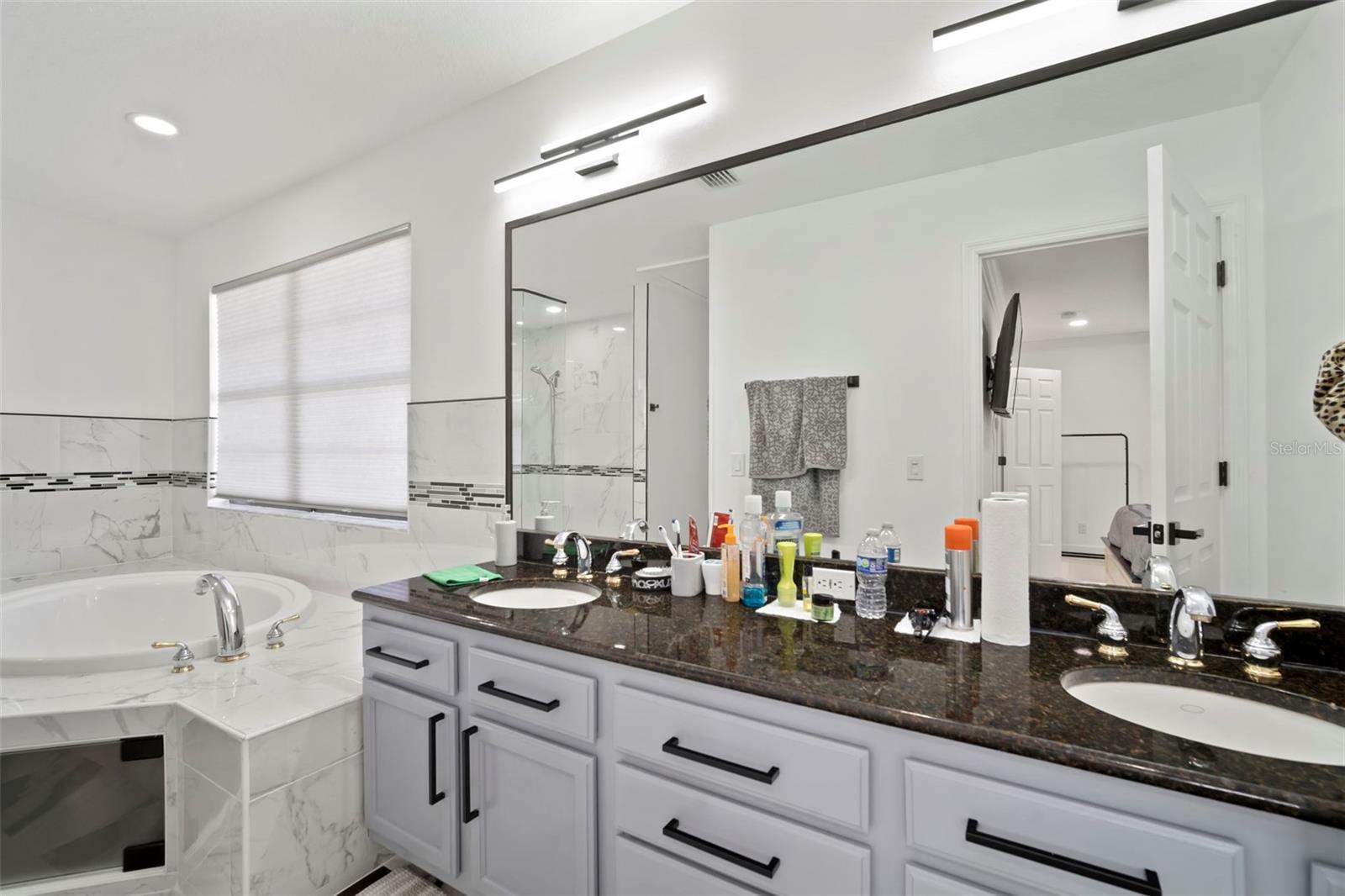 Image 33 of 84 For 634 Yardarm Drive