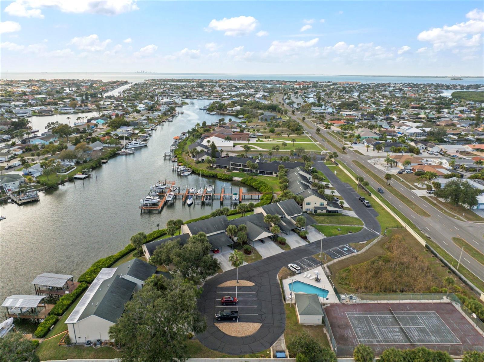 Image 73 of 84 For 634 Yardarm Drive