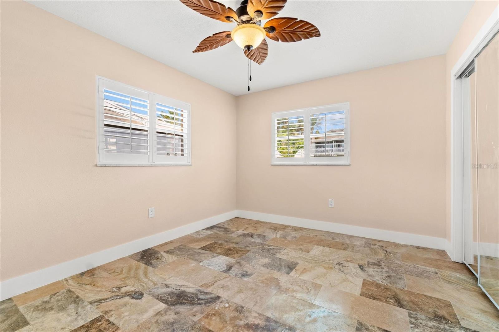 Image 24 of 53 For 325 Martin Luther King Jr Drive