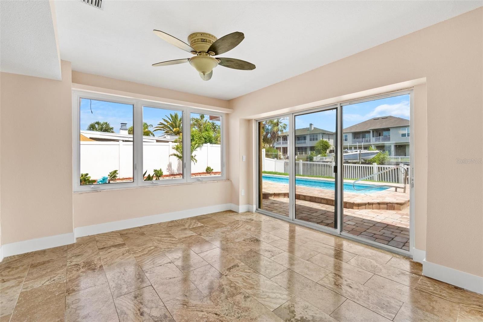 Image 31 of 53 For 325 Martin Luther King Jr Drive