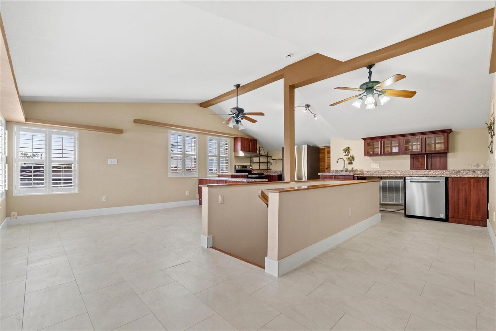 Image 35 of 53 For 325 Martin Luther King Jr Drive