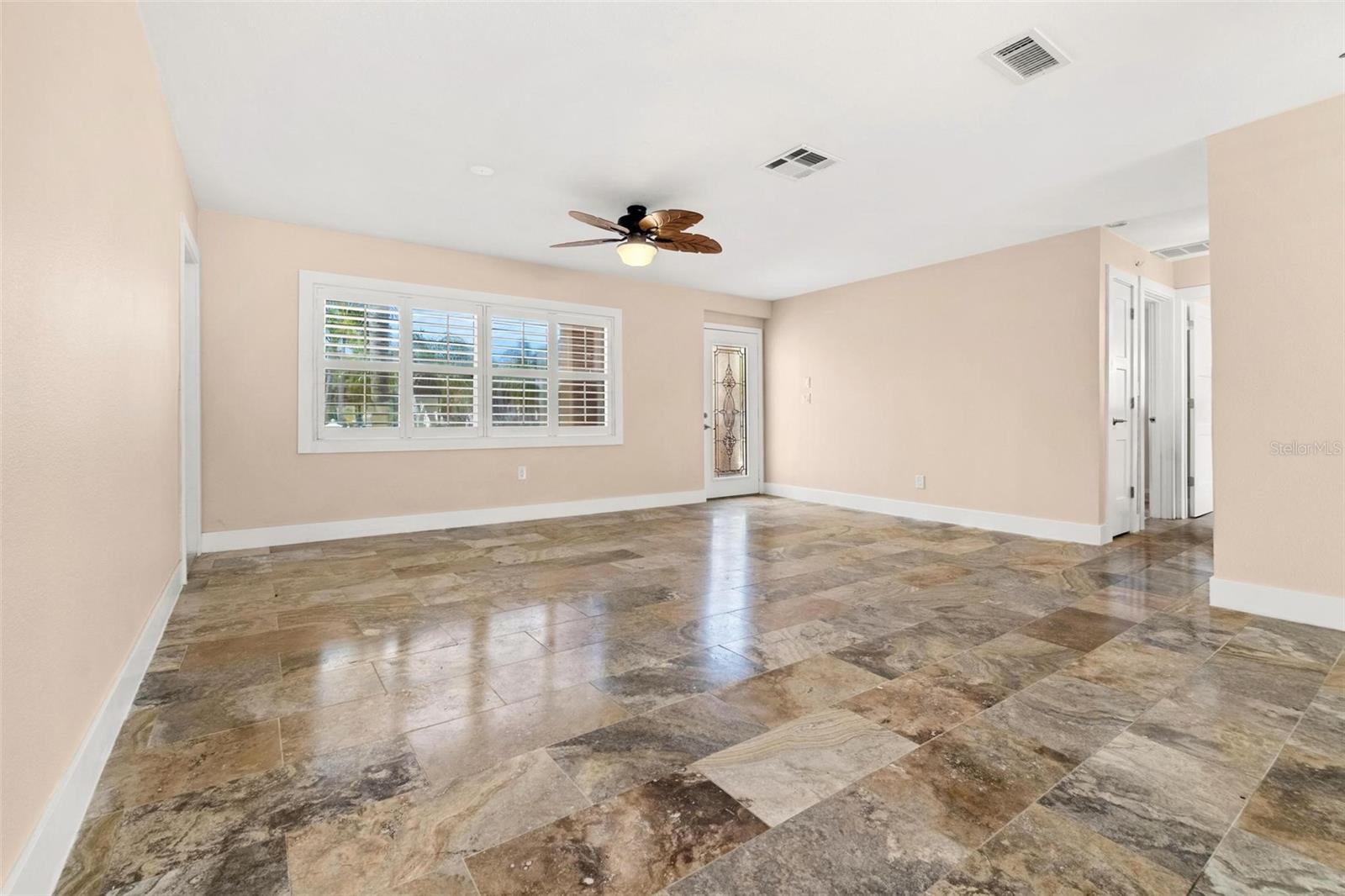 Image 7 of 53 For 325 Martin Luther King Jr Drive