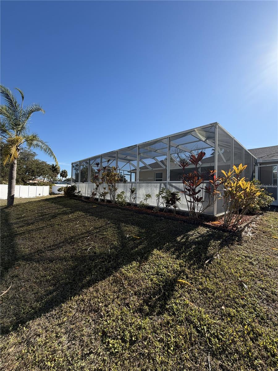 Image 26 of 28 For 4672 Mulgrave Avenue