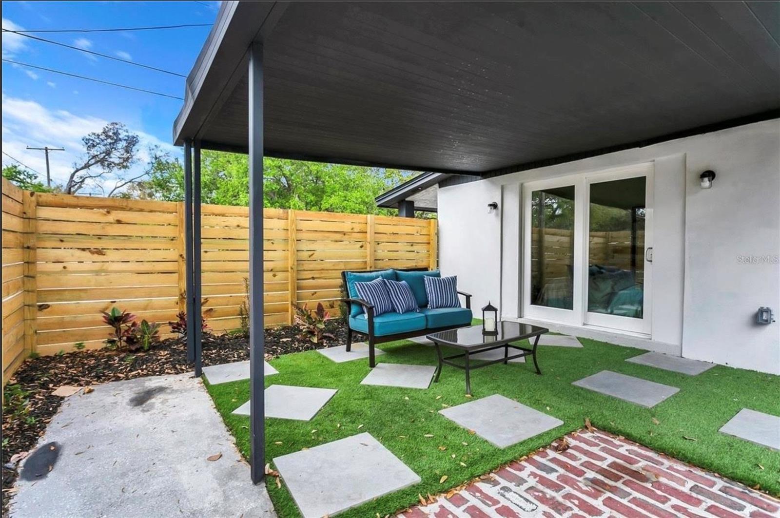 Image 17 of 21 For 301 Fremont Avenue