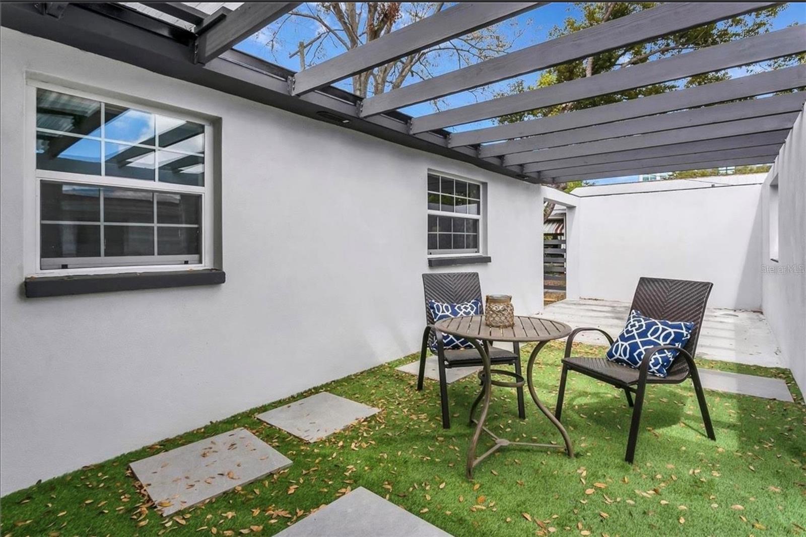 Image 18 of 21 For 301 Fremont Avenue