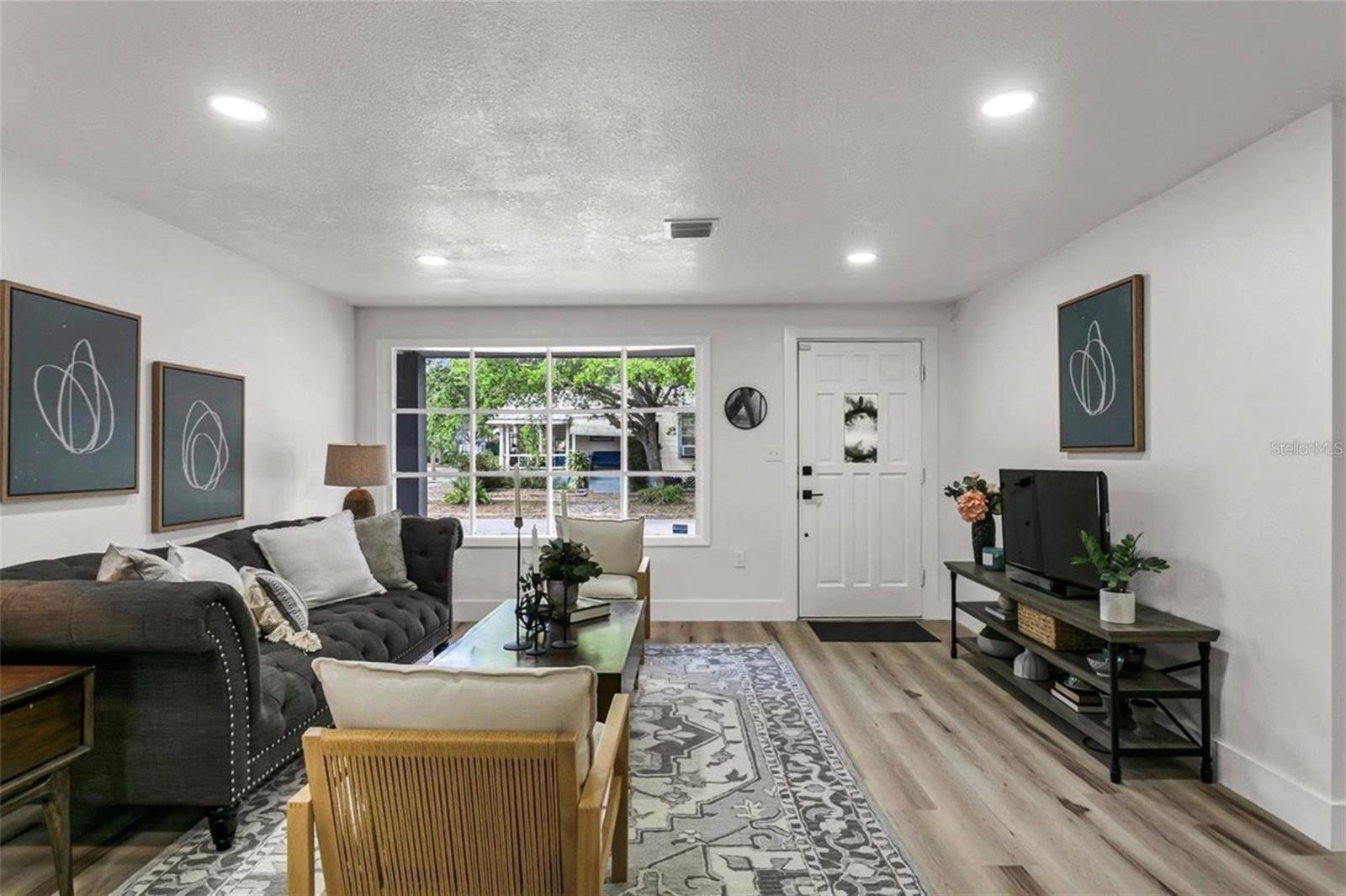 Image 4 of 21 For 301 Fremont Avenue