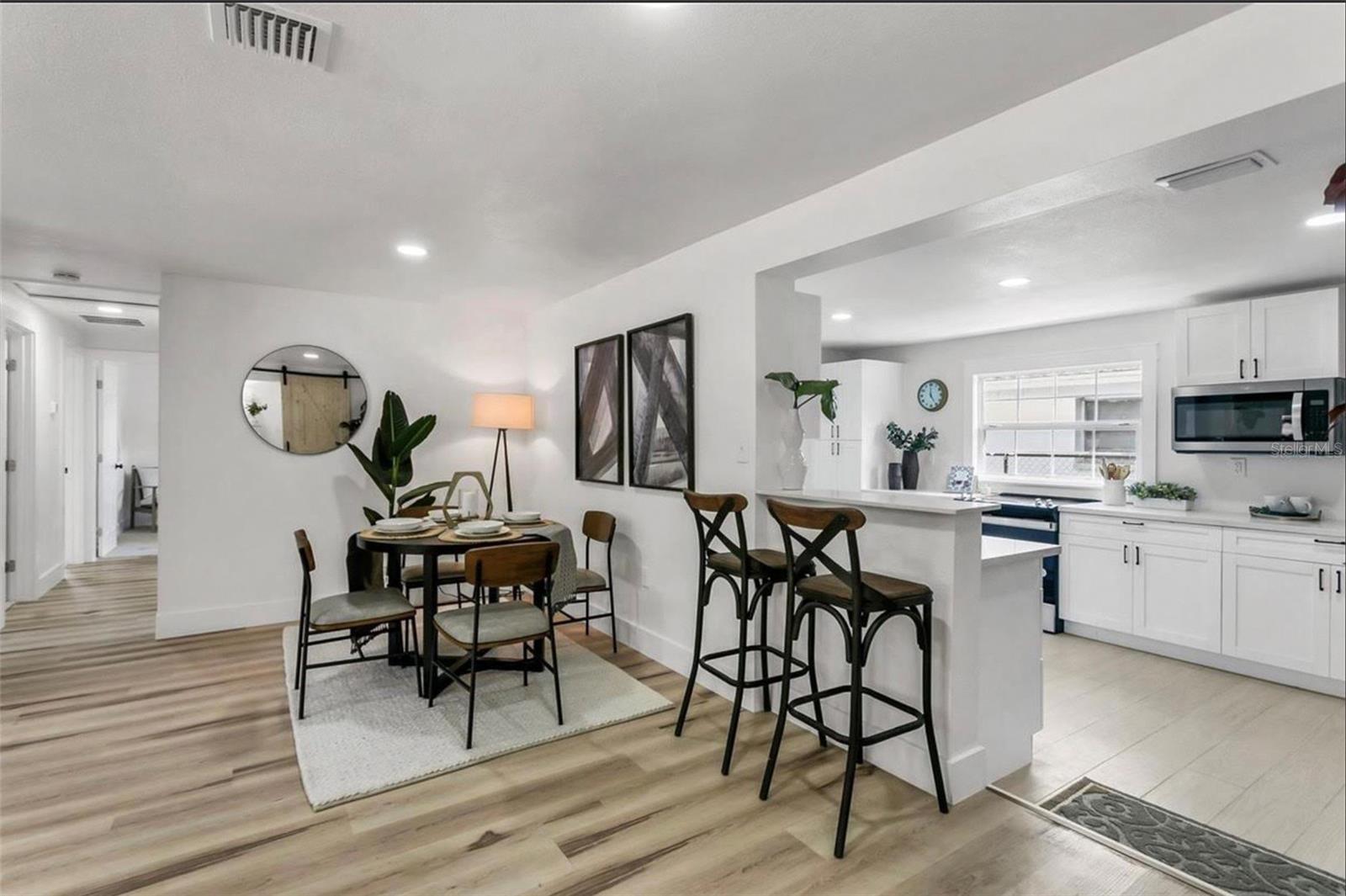 Image 5 of 21 For 301 Fremont Avenue