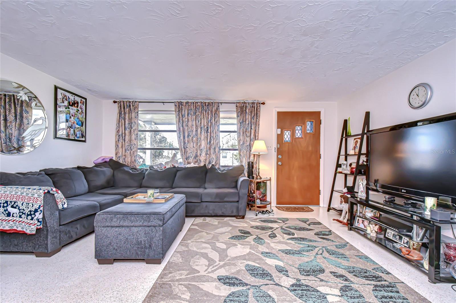 Image 4 of 21 For 2128 Shannon Drive