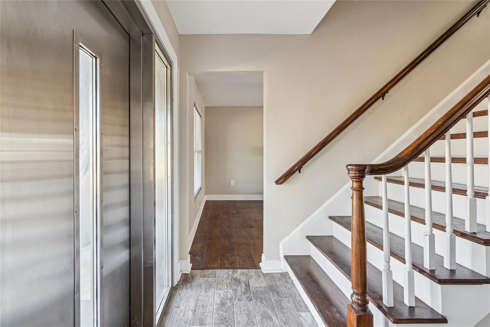 Image 11 of 100 For 7703 17th Avenue Nw