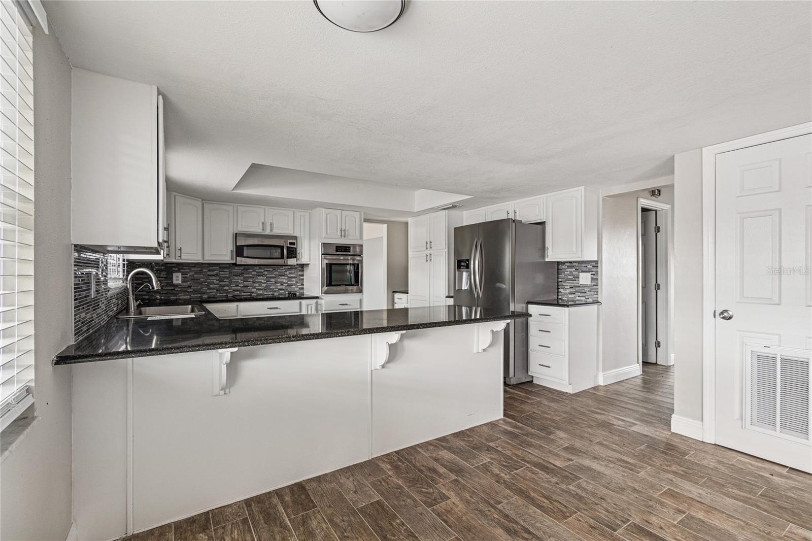 Image 19 of 100 For 7703 17th Avenue Nw