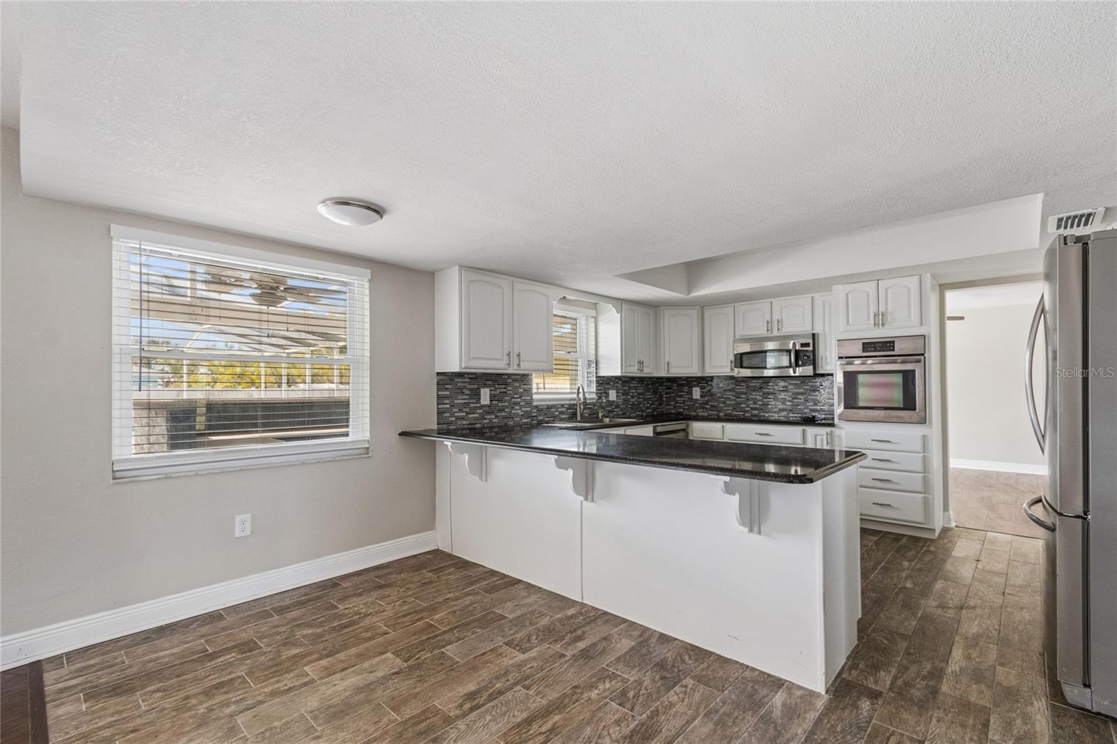 Image 21 of 100 For 7703 17th Avenue Nw