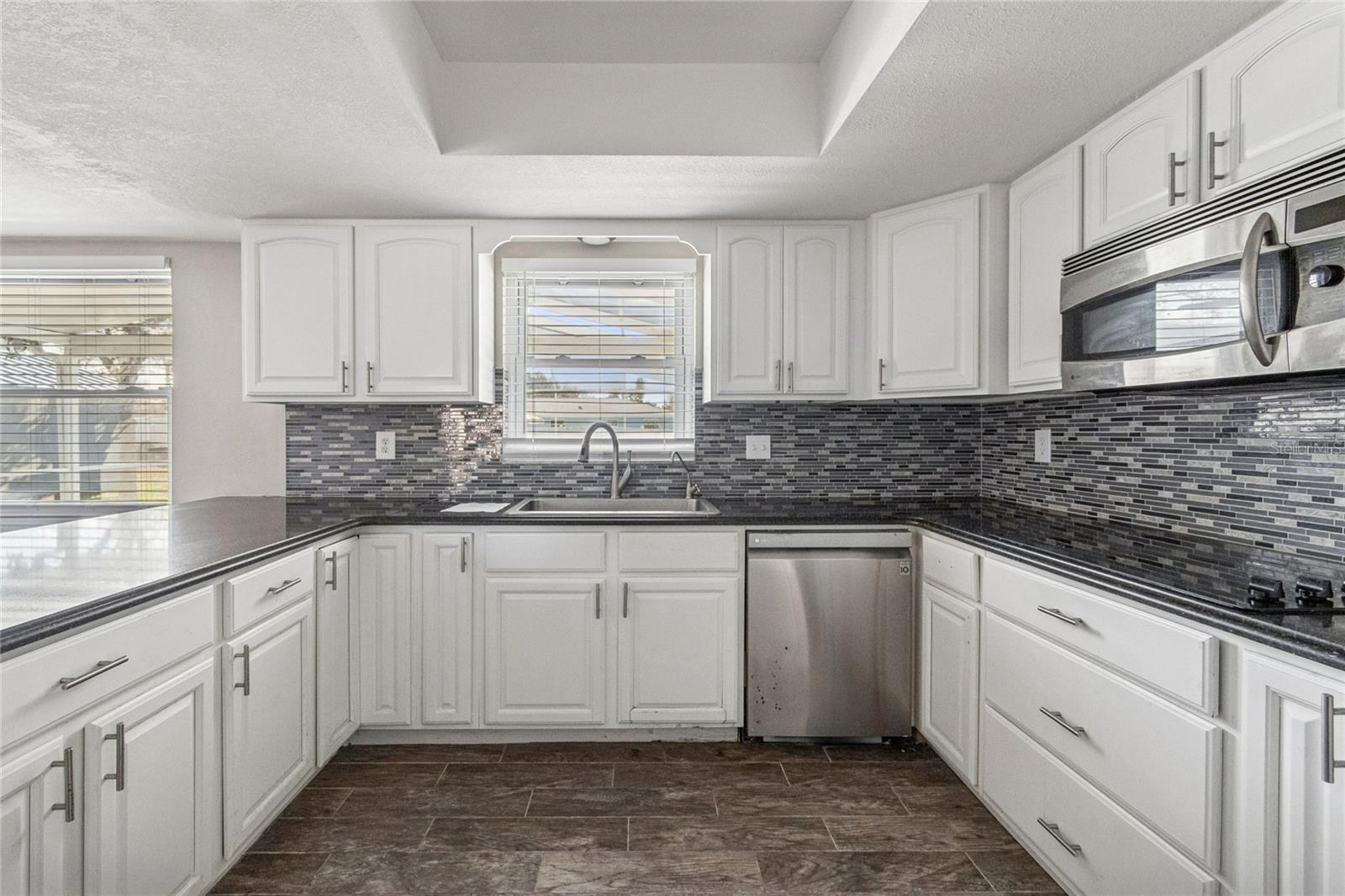 Image 24 of 100 For 7703 17th Avenue Nw