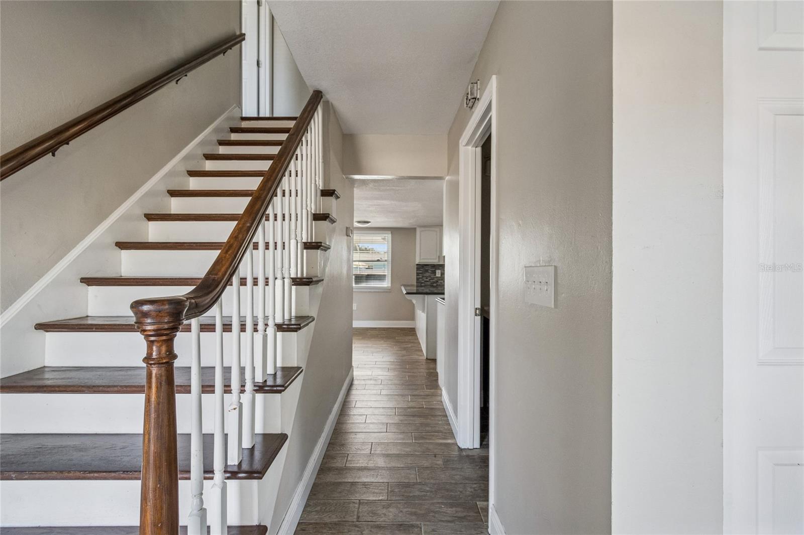 Image 32 of 100 For 7703 17th Avenue Nw