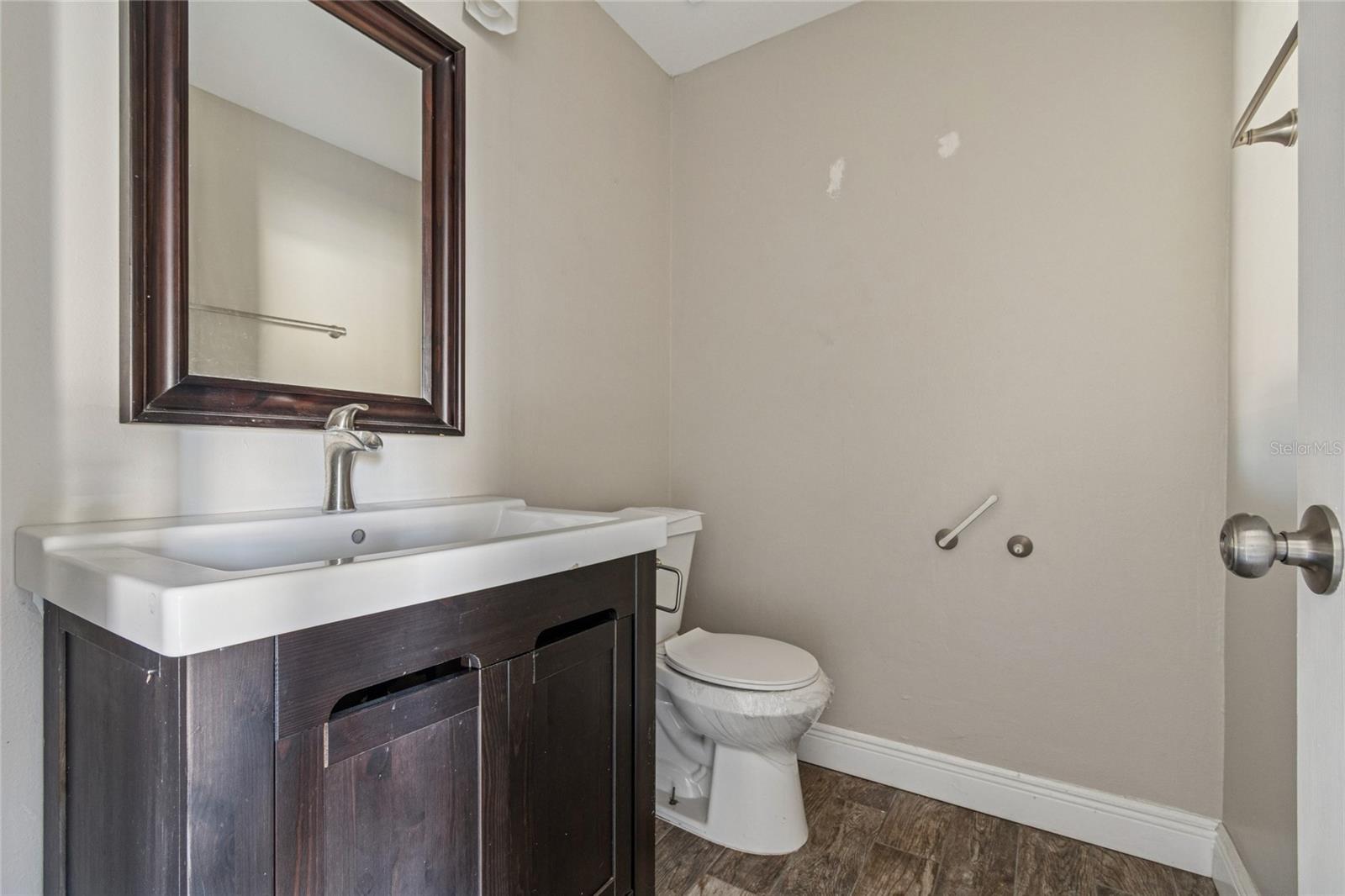 Image 33 of 100 For 7703 17th Avenue Nw