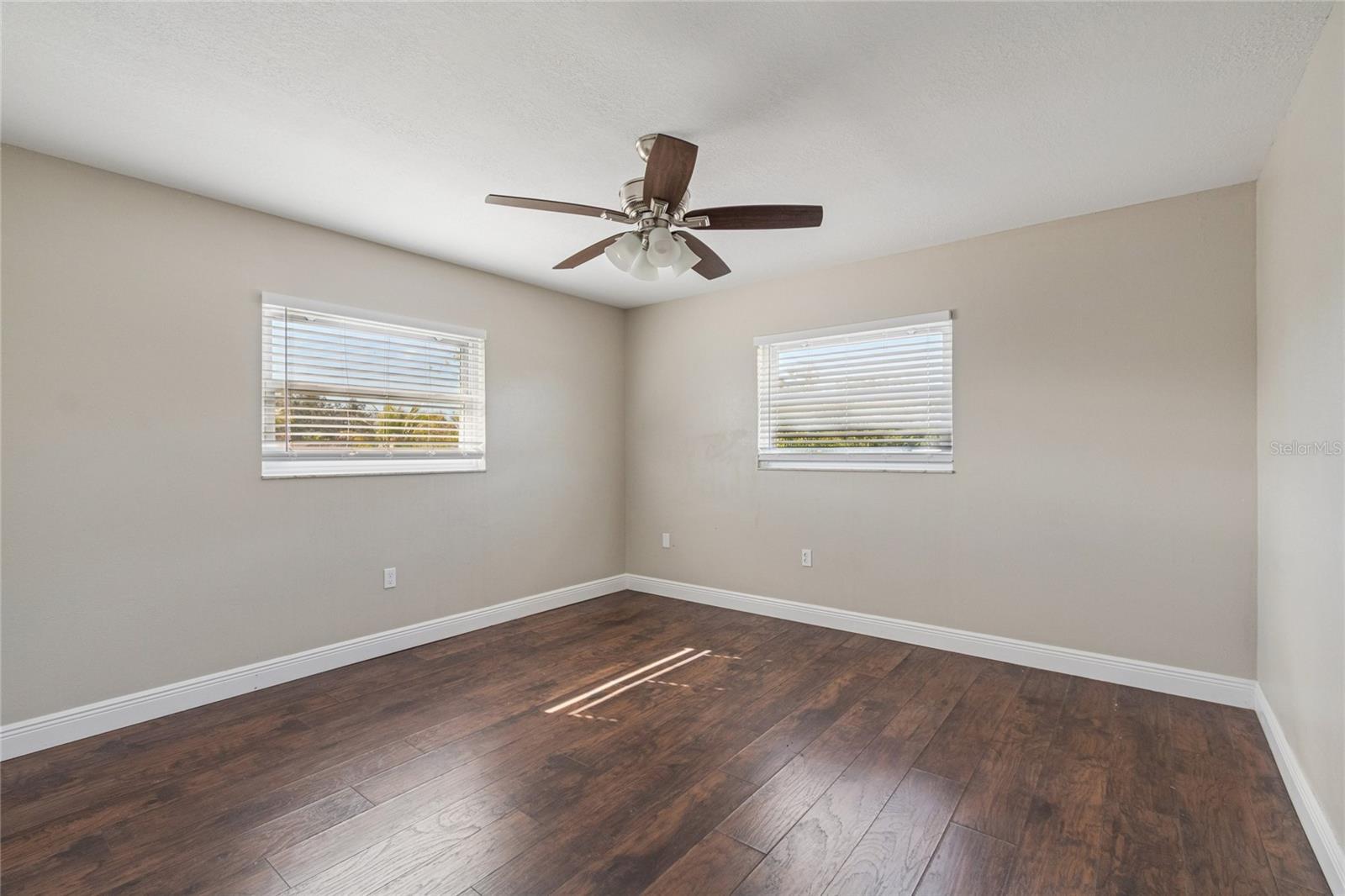 Image 71 of 100 For 7703 17th Avenue Nw