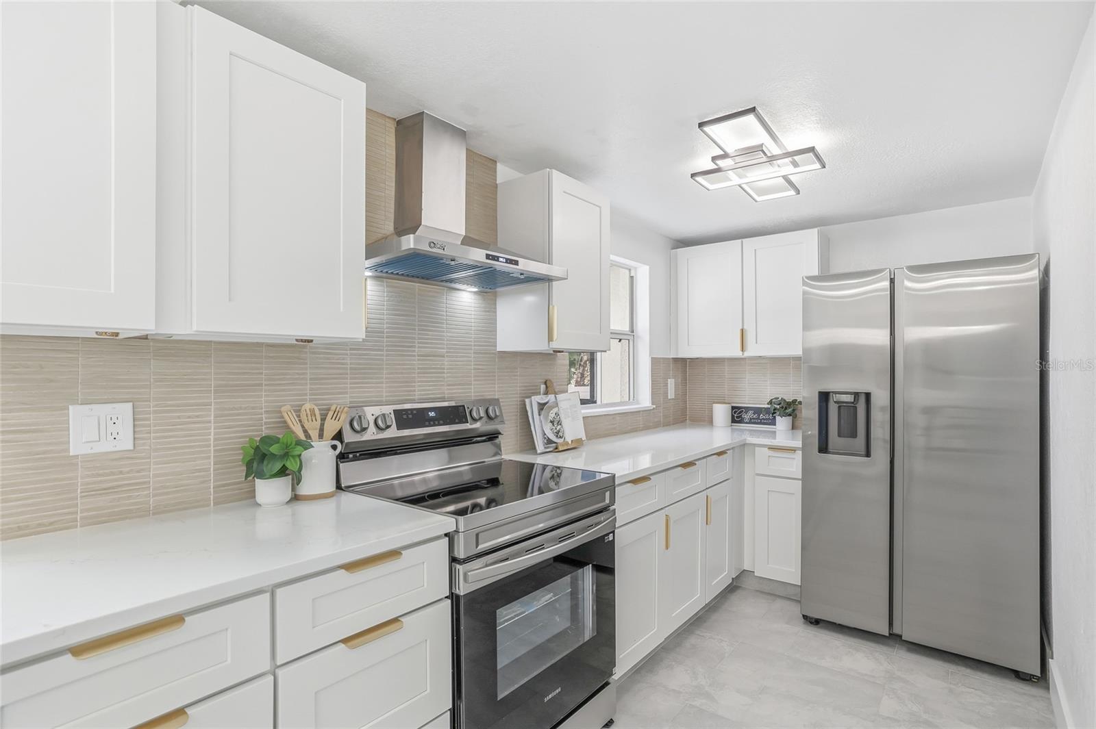 Image 11 of 45 For 1005 Cedar Lake Drive