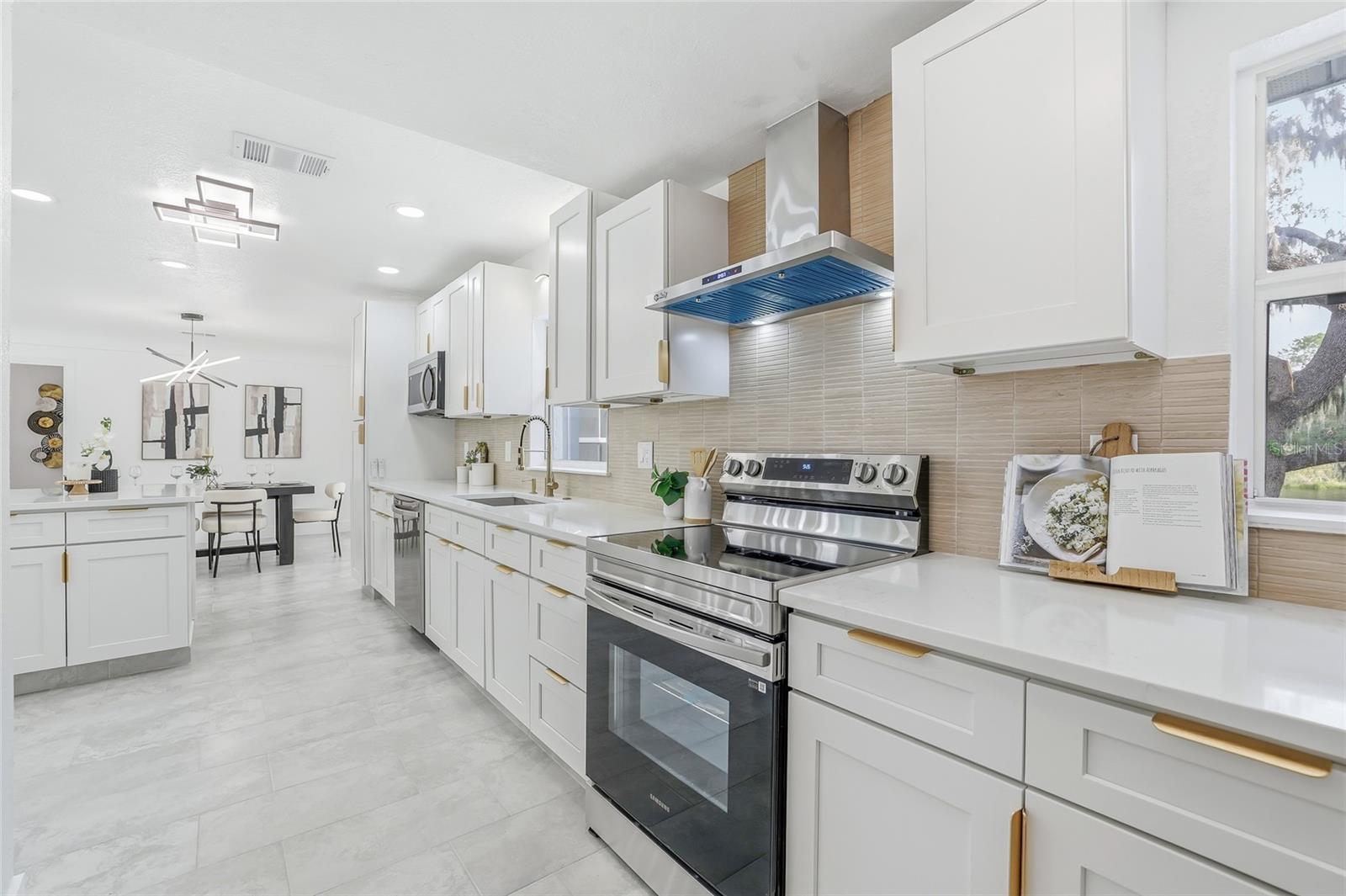 Image 12 of 45 For 1005 Cedar Lake Drive