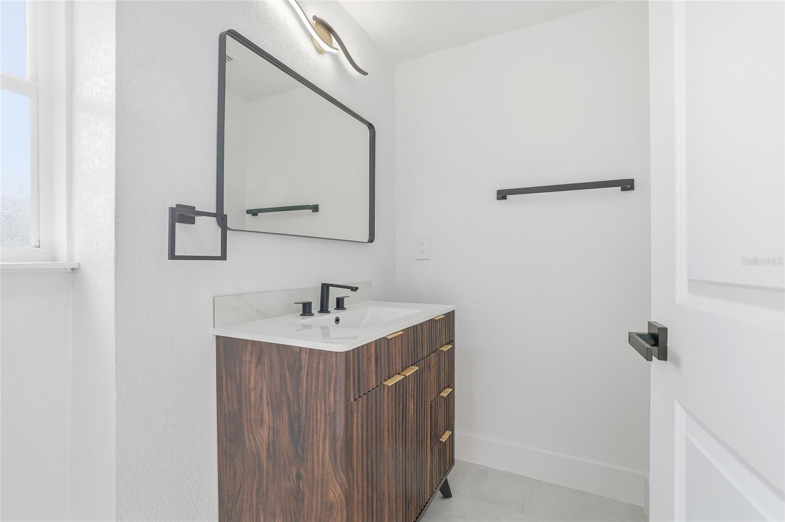 Image 31 of 45 For 1005 Cedar Lake Drive