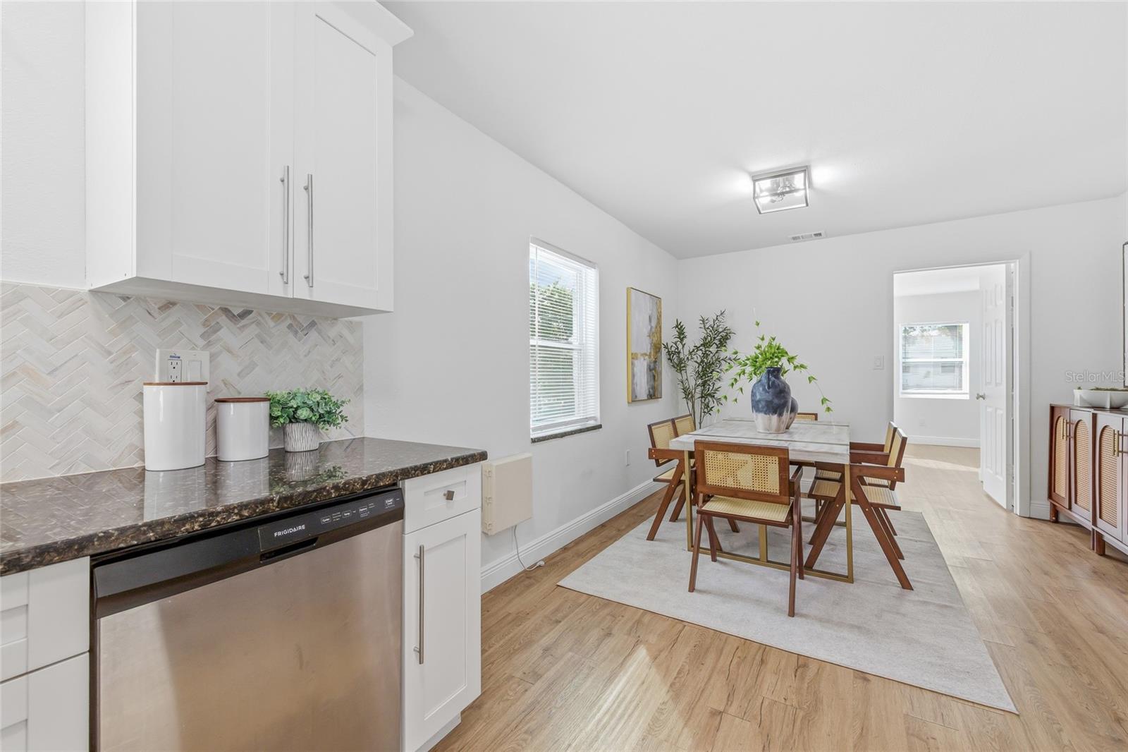 Image 12 of 38 For 3307 Ballast Point Boulevard